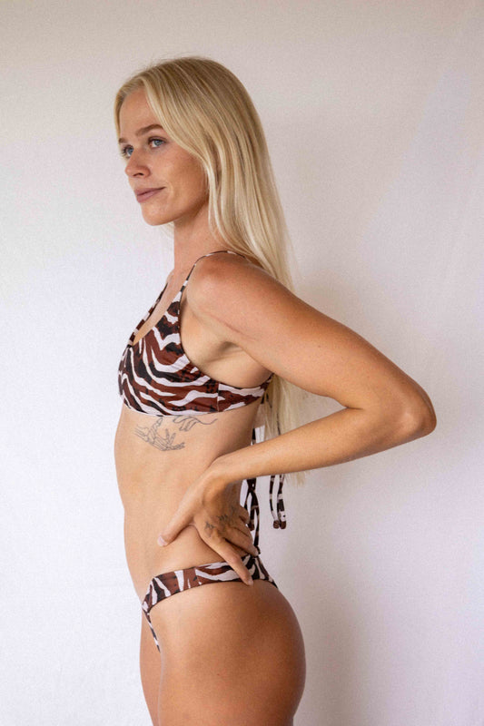 SUKI SURF TOP - SAHARA