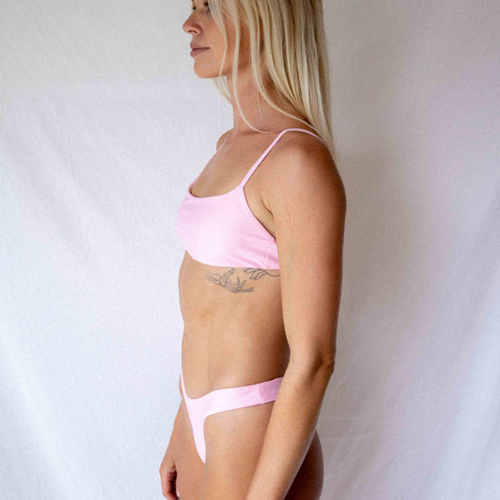 Ona Surf Bikini Top Blush, side view surf-ready fit