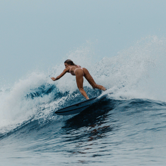Ona Surf Bottoms Blush – surf-ready fit